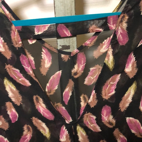Black sheer top with a feather print. - Picture 4 of 5